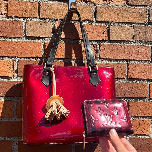 Authentic Louis Vuitton 2 Piece Matching Purse and Wallet Vernise Reader - Picture 1 of 17